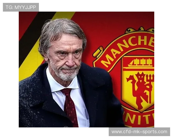 曼联利用快速切换打穿对方中场：现代足球的制胜法宝